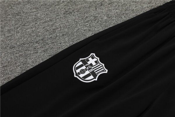 2425 FC Barcelona / Barça golden Training suit set Player version - Image 4