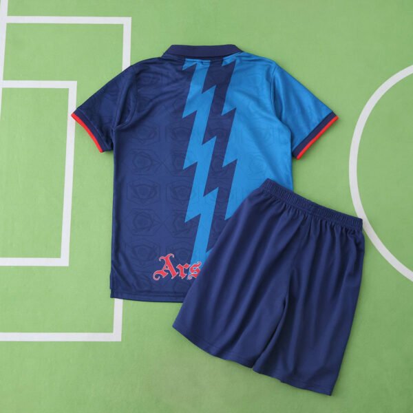 9596 season Arsenal F.C. away Kids kit - Image 17