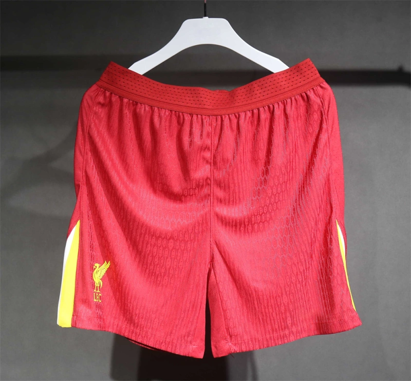 0c430c4d2f 2425 season Liverpool F.C. home Player version short - الصورة 1
