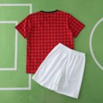 1213 Manchester United F.C. home retro Kids kit – Image 15