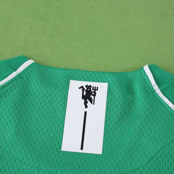 ⁦0708 season Manchester United F.C. goalkeeper retro Long sleeved Fan version⁩ - الصورة ⁦15⁩