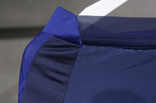 2425 season Manchester United F.C. away Player version short – Image 3