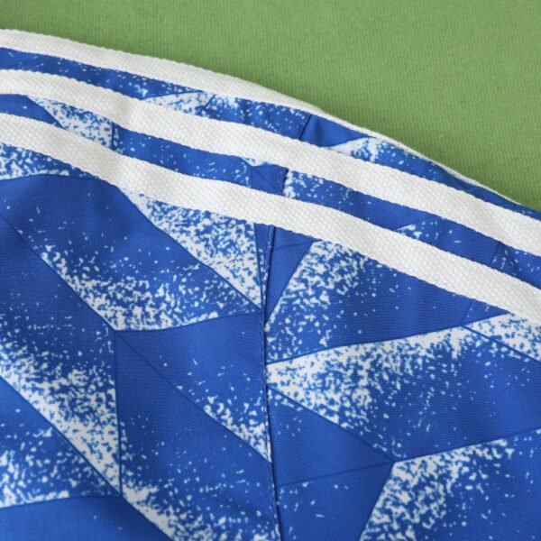 2425 Manchester United F.C. Wear on both sides windbreaker – Bild 11