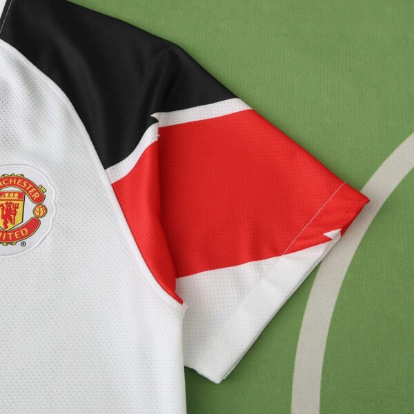 1112 season Manchester United F.C. away retro Fan version - Image 6