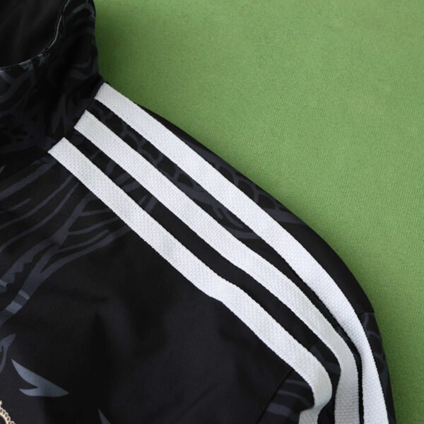 2425 Real Madrid CF Wear on both sides windbreaker - immagine 3