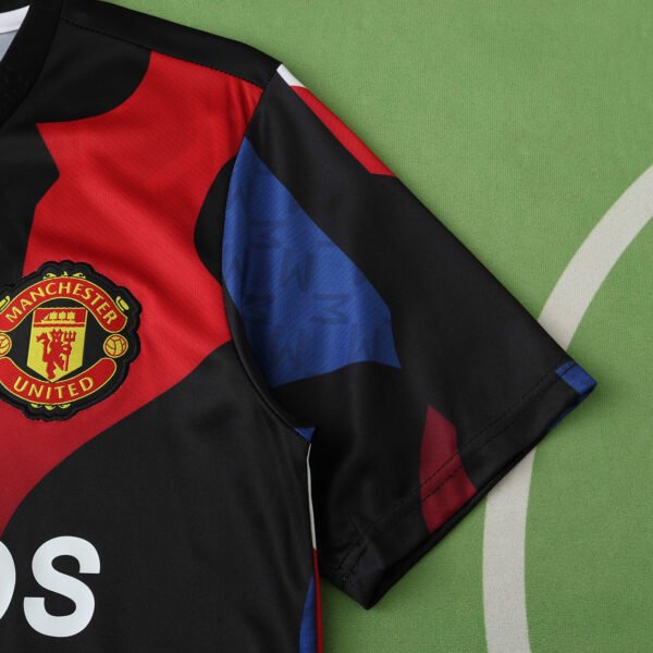 2425 Manchester United F.C. Training shirt Fan version - Imagen 5