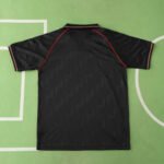 2425 Manchester United F.C. Retro collaboration style Fan version – Bild 12