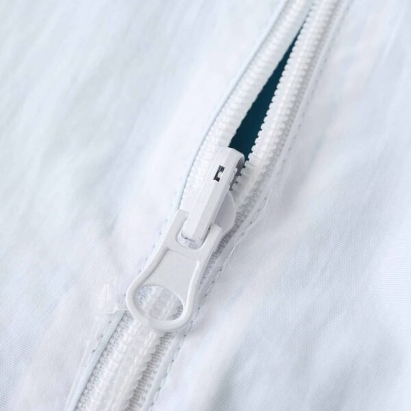 2425 Real Madrid CF Wear on both sides windbreaker - Imagem 9