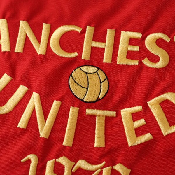 2526 season Manchester United F.C. windbreaker – Image 18