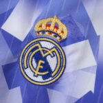 9697 Real Madrid CF Hooded windbreak - Image 3