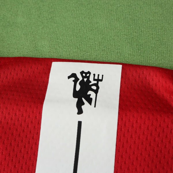 0708 season Manchester United F.C. home retro Fan version - Imagem 12