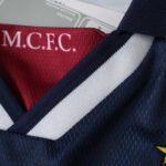 ⁦9798 season Manchester City F.C. away retro Fan version⁩ - الصورة ⁦3⁩