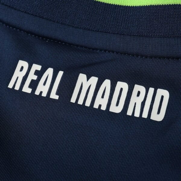 ⁦1011 season Real Madrid CF away retro Fan version⁩ - الصورة ⁦12⁩