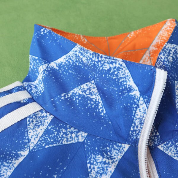 2425 Manchester United F.C. Wear on both sides windbreaker – Bild 9