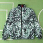 2425 Manchester United F.C. Wear on both sides windbreaker – Bild 13