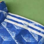 2425 Manchester United F.C. Wear on both sides windbreaker – Bild 3