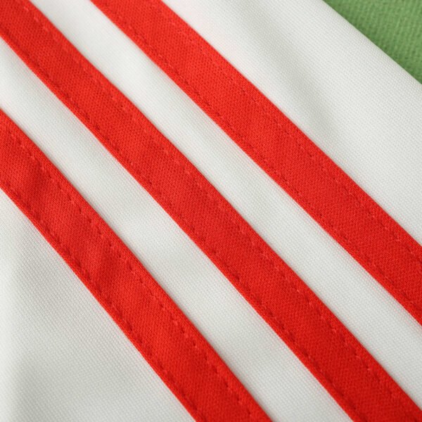 ⁦2425 Manchester United F.C. Training shirt Fan version⁩ - الصورة ⁦6⁩