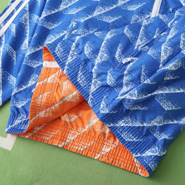 2425 Manchester United F.C. Wear on both sides windbreaker – Bild 8