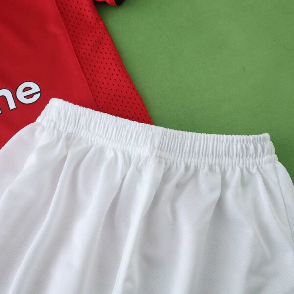0506 Manchester United F.C. home retro Kids kit - Image 8