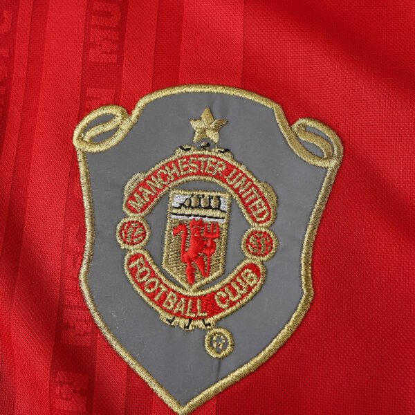 ⁦9900 season Manchester United F.C. home retro Fan version⁩ - الصورة ⁦3⁩