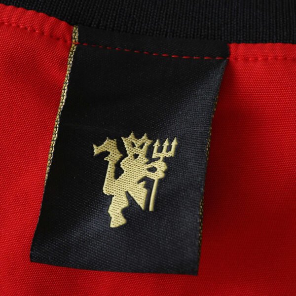 2526 season Manchester United F.C. windbreaker – Image 16