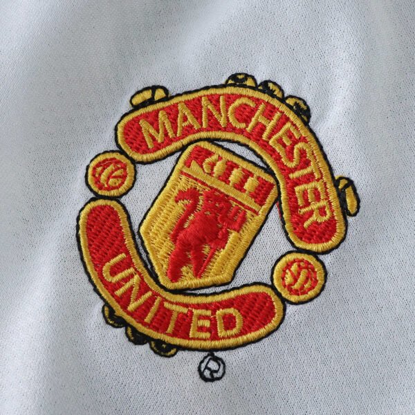 0506 Manchester United F.C. home retro Kids kit - Image 9