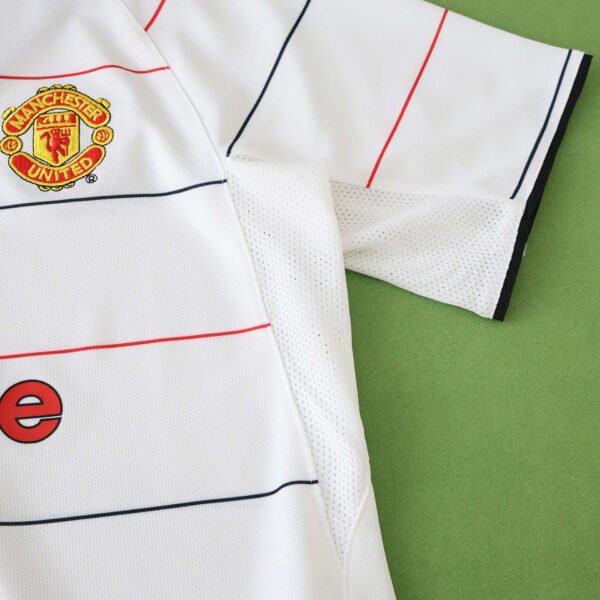 ⁦0305 season Manchester United F.C. away retro Kids kit⁩ - الصورة ⁦10⁩
