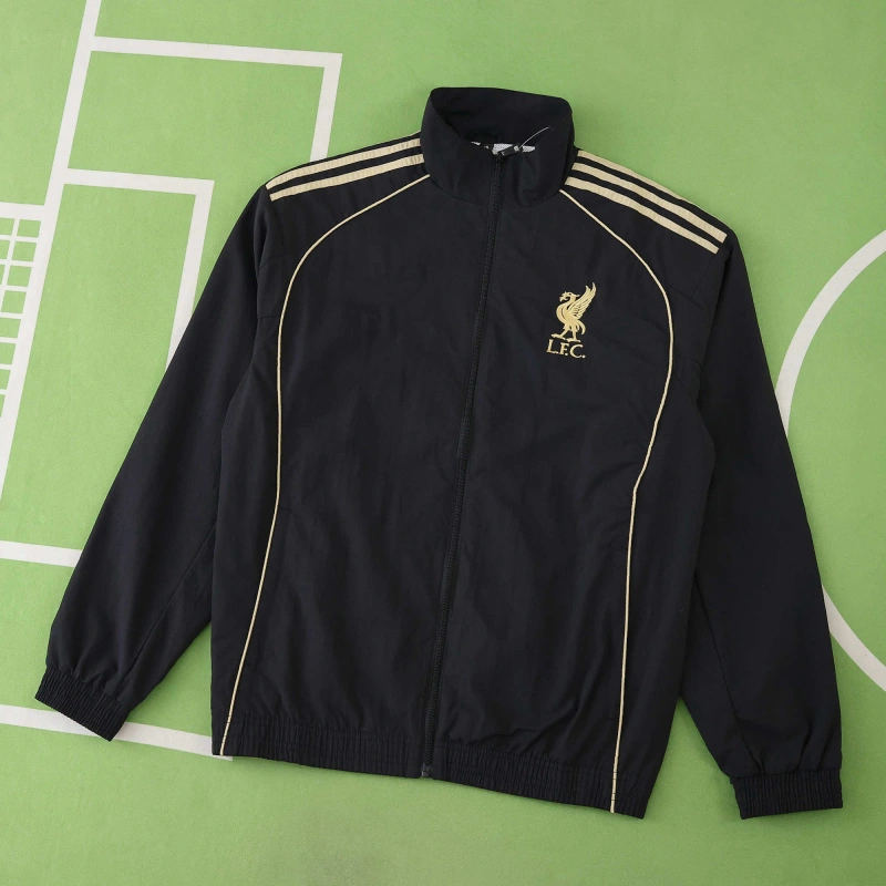 b1ec5f3b3a 2526 Liverpool F.C. black windbreaker - Imagem 1