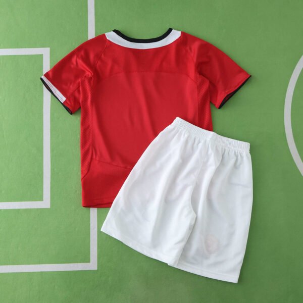 0506 Manchester United F.C. home retro Kids kit - Image 13