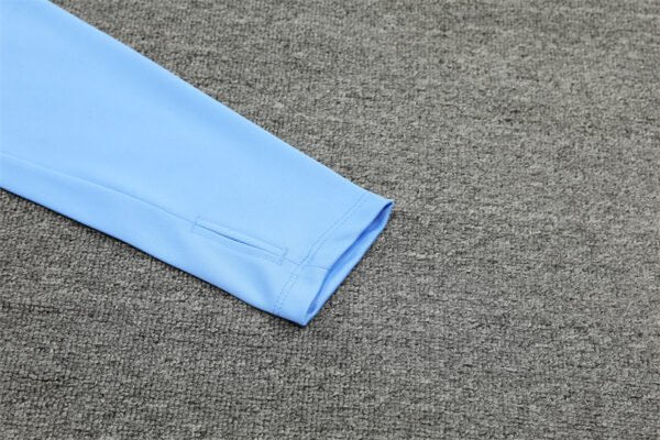 ⁦2425 Manchester City F.C. wathet Training suit set⁩ - الصورة ⁦8⁩