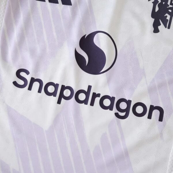 2526 season Manchester United F.C. away Player version - Imagem 4