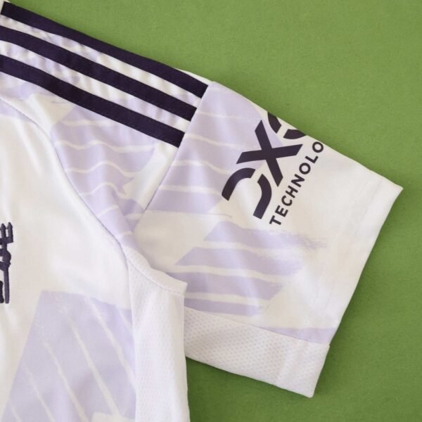 2526 season Manchester United F.C.  away Kids kit - Imagem 4