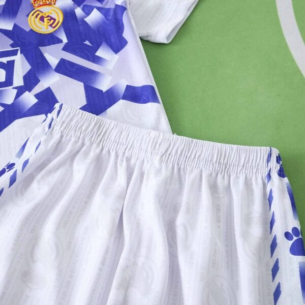 9697 season Real Madrid CF third Kids kit - Imagem 5