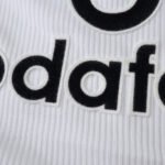 ⁦0001 season Manchester United F.C. away retro Kids kit⁩ - الصورة ⁦15⁩