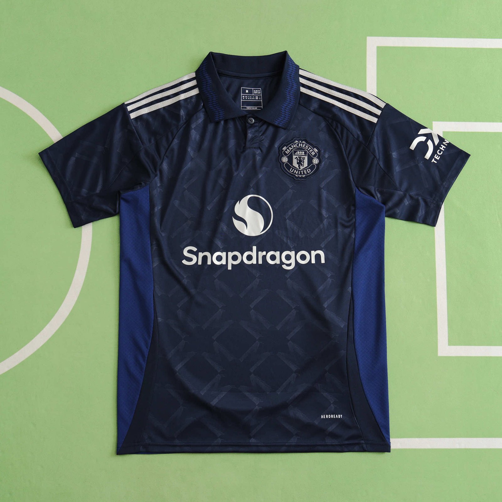 e2f104df23 2425 season Manchester United away Fan version – Image 1