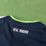 ⁦1011 season Real Madrid CF away retro Fan version⁩ - الصورة ⁦11⁩