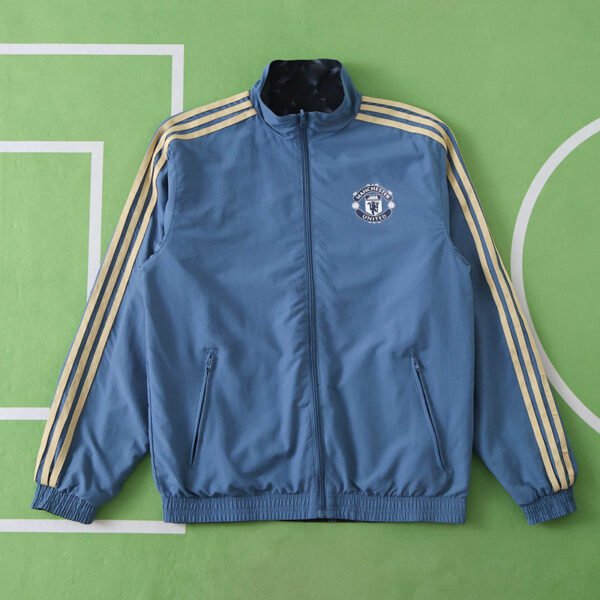 ⁦2425 Manchester United F.C. Wear on both sides windbreaker⁩ - الصورة ⁦2⁩