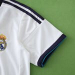 1213 Real Madrid home retro Kids kit - Imagem 4