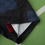 2425 season Manchester United F.C. Training shirt Fan version – Bild 8