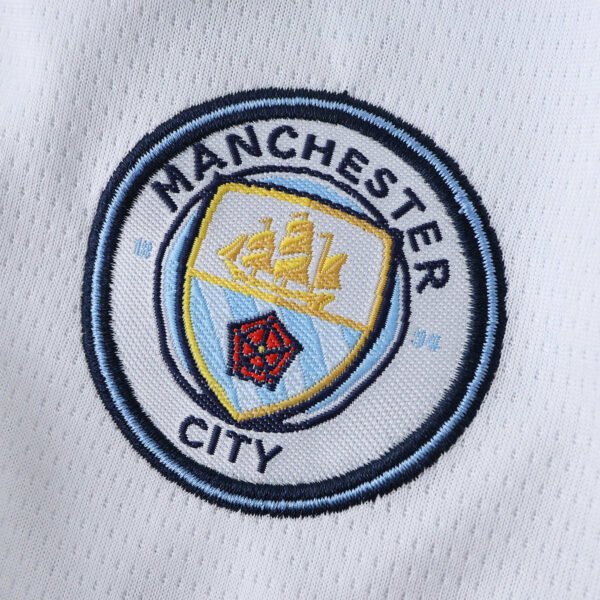 ⁦2526 season Manchester City F.C. home Kids kit⁩ - الصورة ⁦16⁩