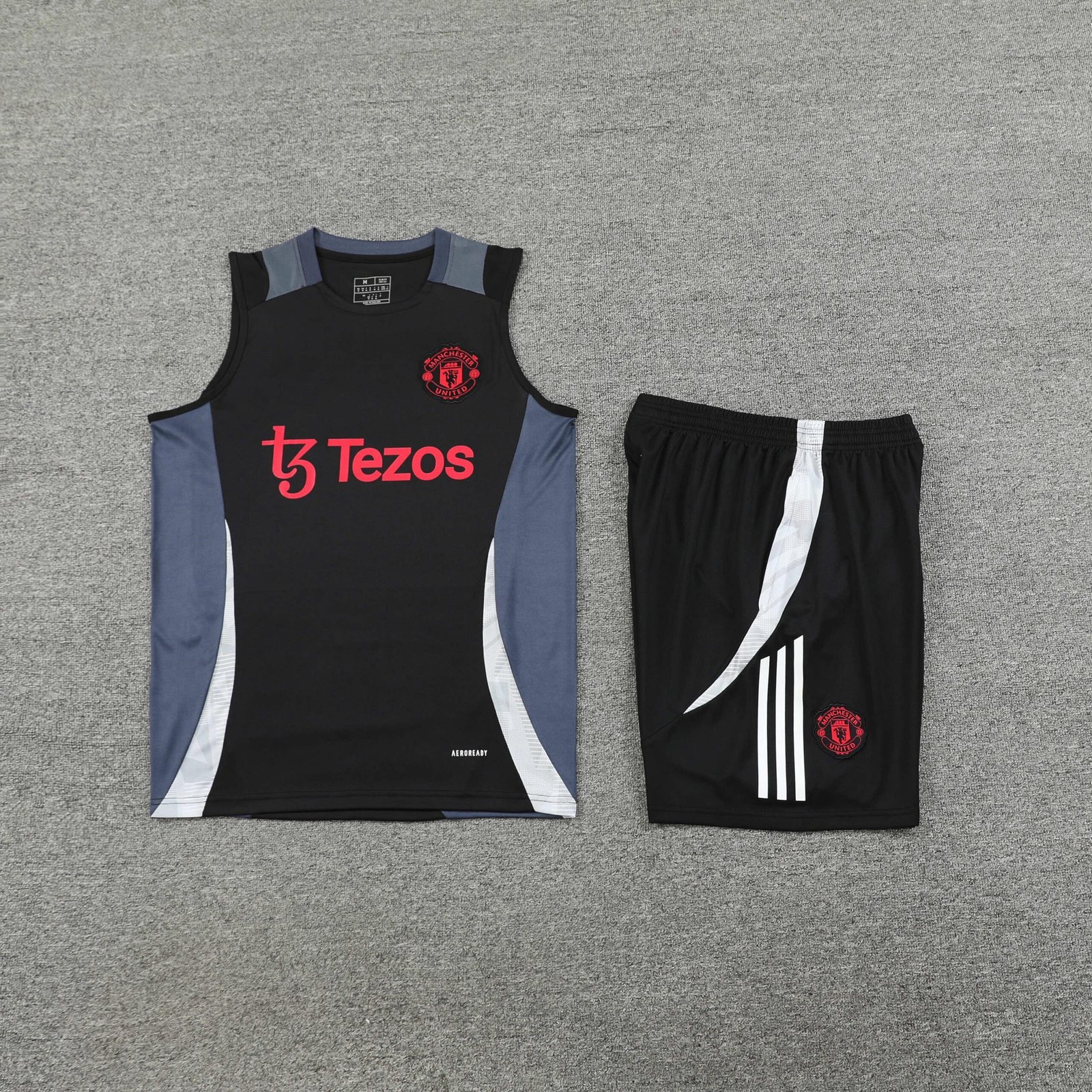 fde7200a19 2425 Manchester United F.C. Training clothes suit vest Fan version – Image 1